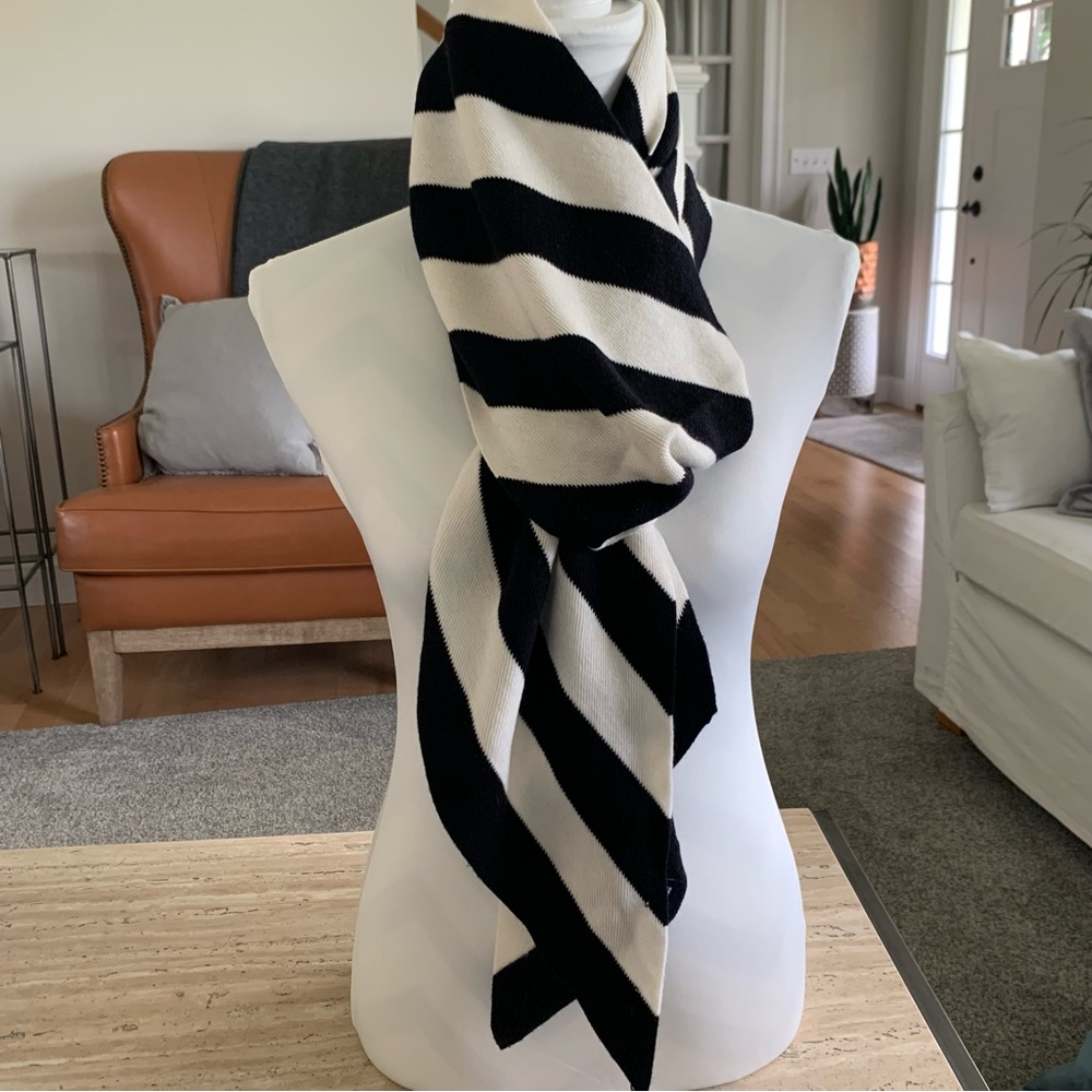 Vintage 90s GAP diagonal striped scarf. Long scarf to wraparound neck